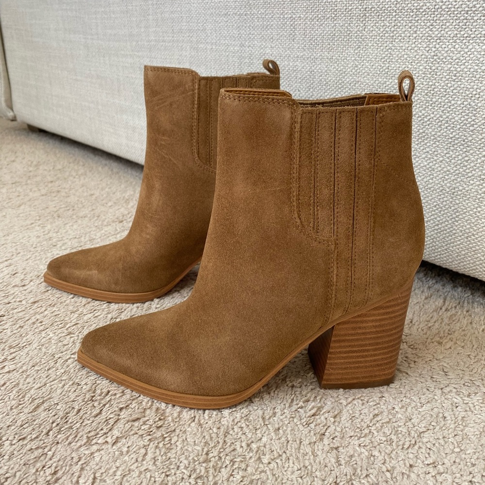 NWT Marc Fisher Oshay Boots